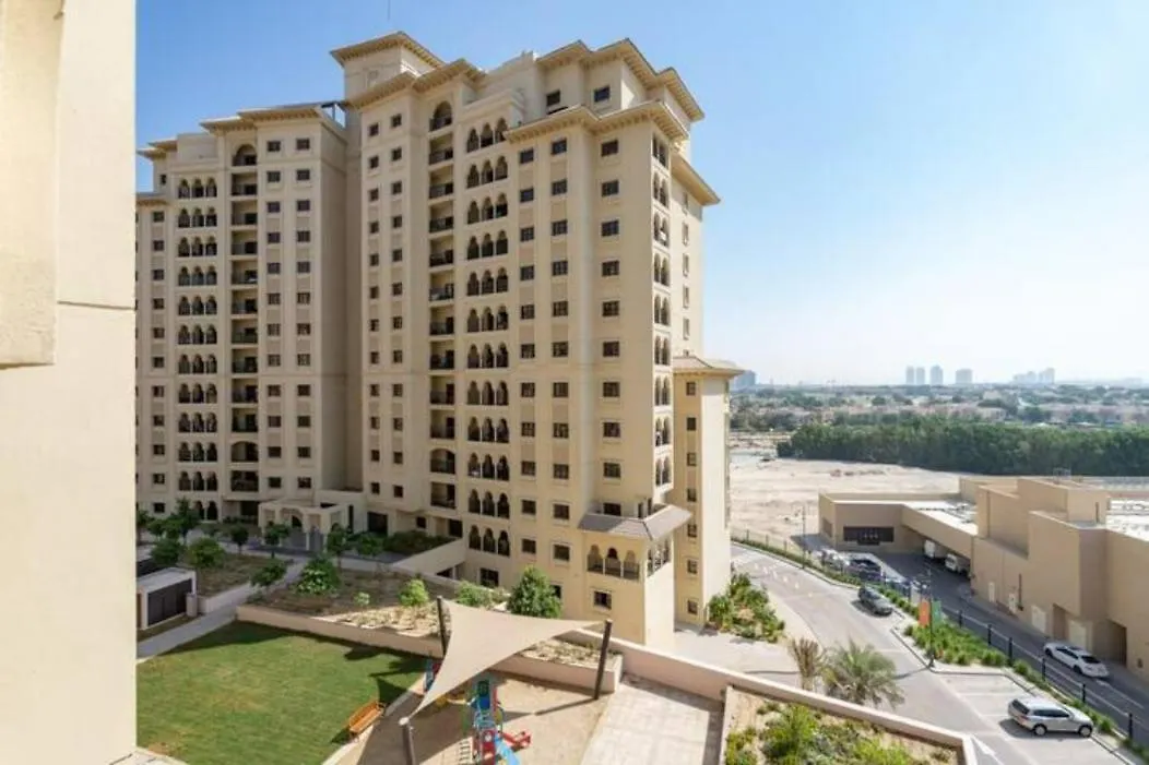 Stylish 1-Bedroom Retreat With Pool In Vibrant Jumeirah Golf Estates Ντουμπάι Ηνωμένα Αραβικά Εμιράτα