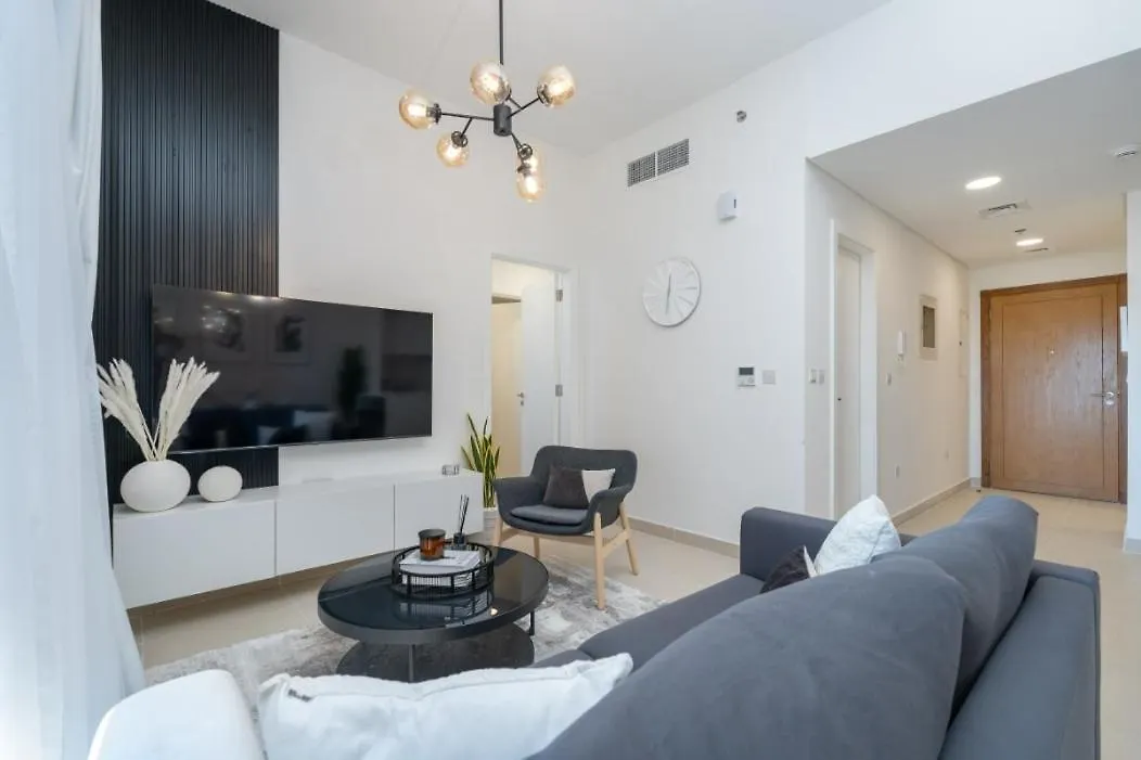 Stylish 1-Bedroom Retreat With Pool In Vibrant Jumeirah Golf Estates Ντουμπάι Ηνωμένα Αραβικά Εμιράτα