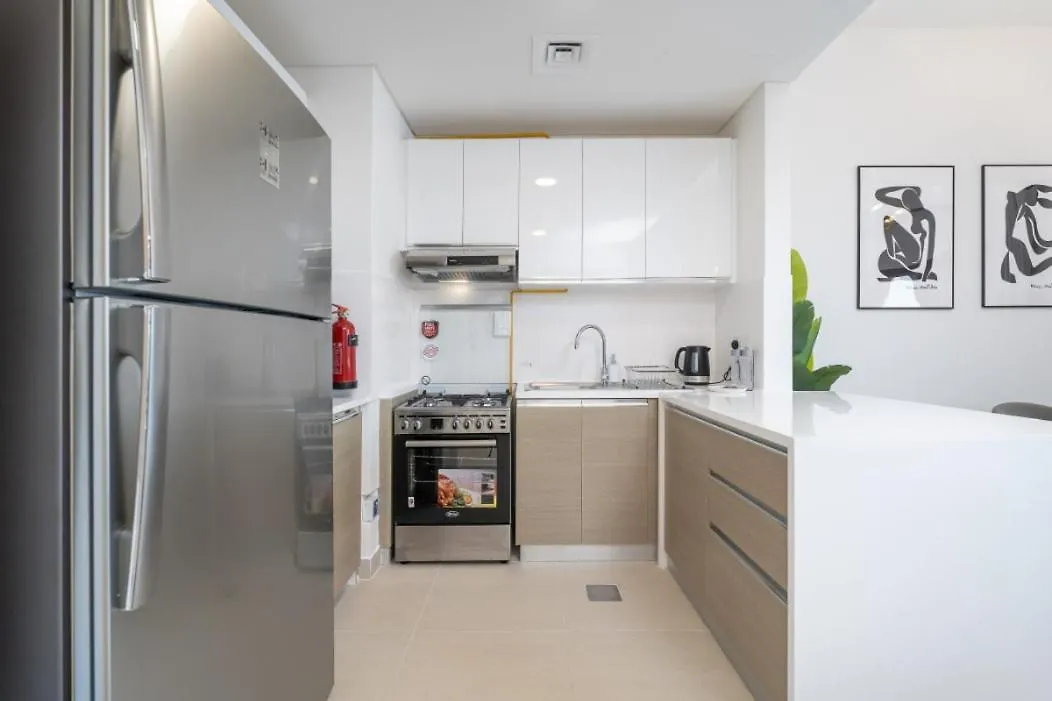 Stylish 1-Bedroom Retreat With Pool In Vibrant Jumeirah Golf Estates Dubai 0*,  United Arab Emirates