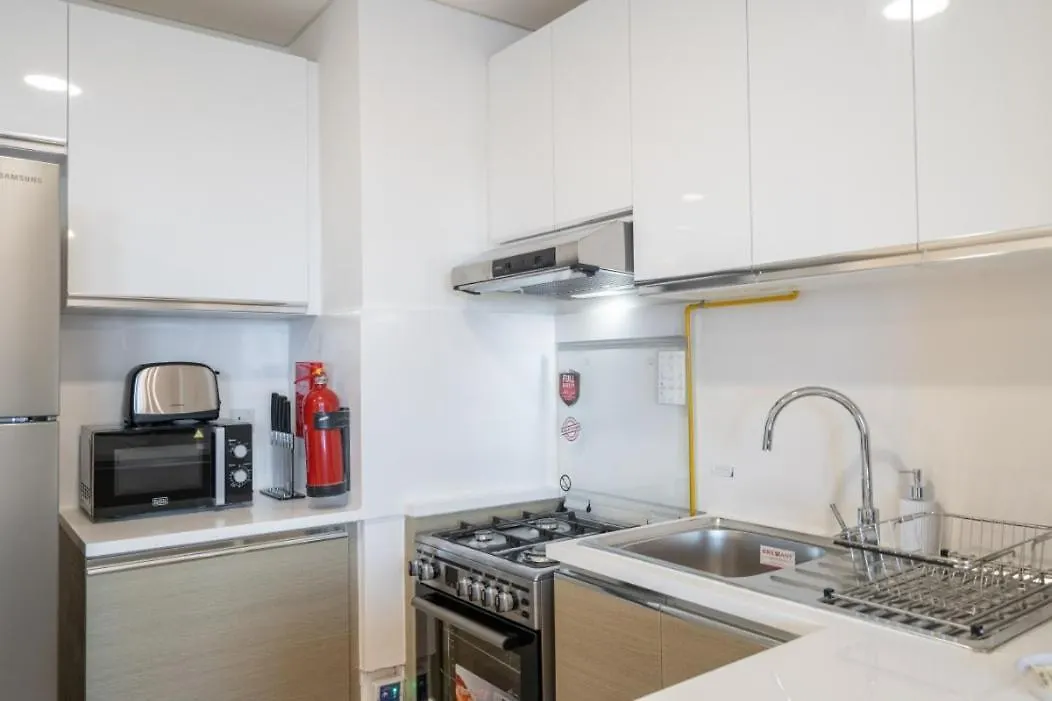 Stylish 1-Bedroom Retreat With Pool In Vibrant Jumeirah Golf Estates Dubai Apartment