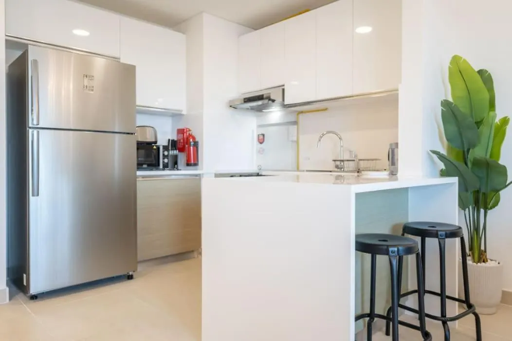 Stylish 1-Bedroom Retreat With Pool In Vibrant Jumeirah Golf Estates Dubai