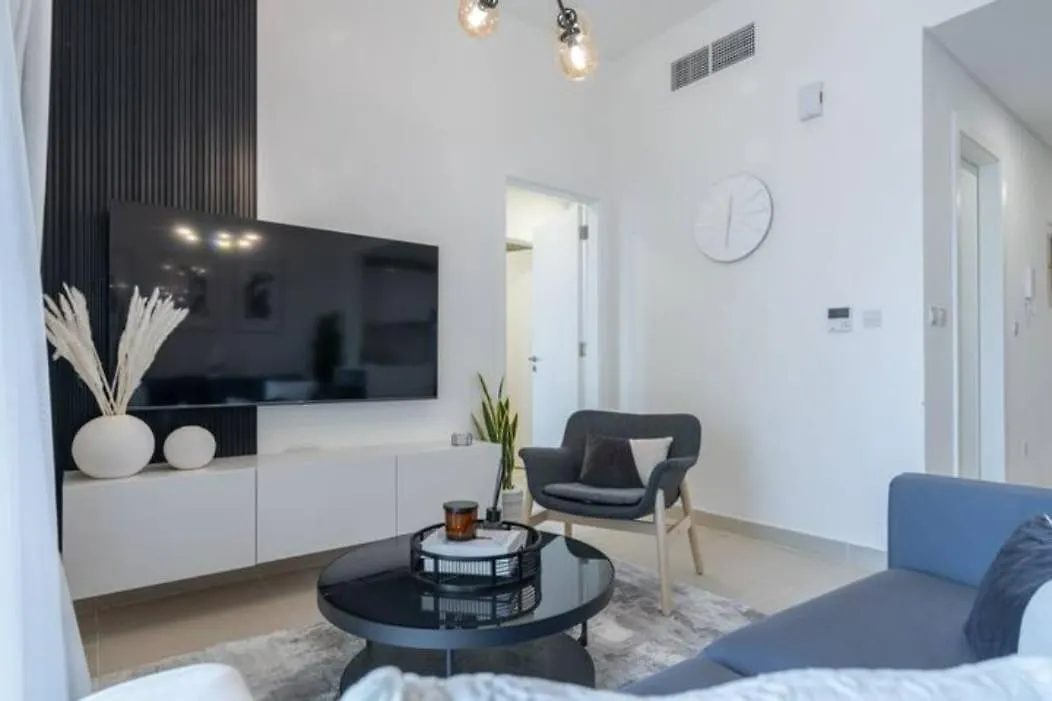Apartment Stylish 1-Bedroom Retreat With Pool In Vibrant Jumeirah Golf Estates Dubai
