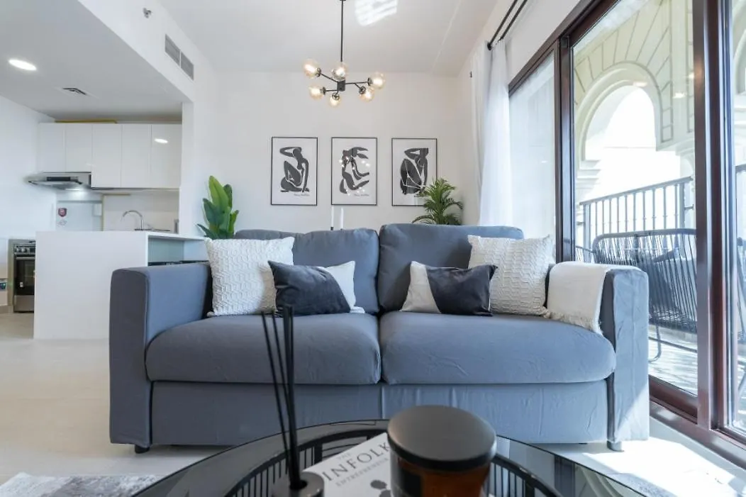 Apartment Stylish 1-Bedroom Retreat With Pool In Vibrant Jumeirah Golf Estates Dubai