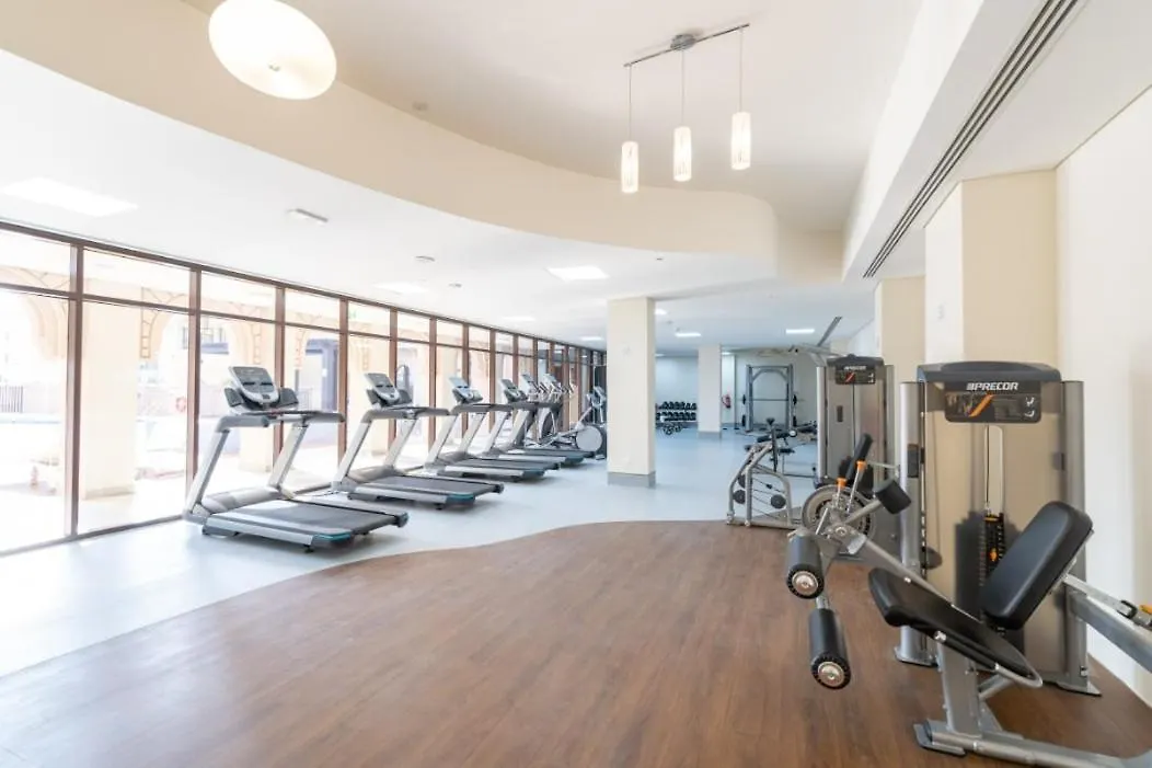 Stylish 1-Bedroom Retreat With Pool In Vibrant Jumeirah Golf Estates Dubai