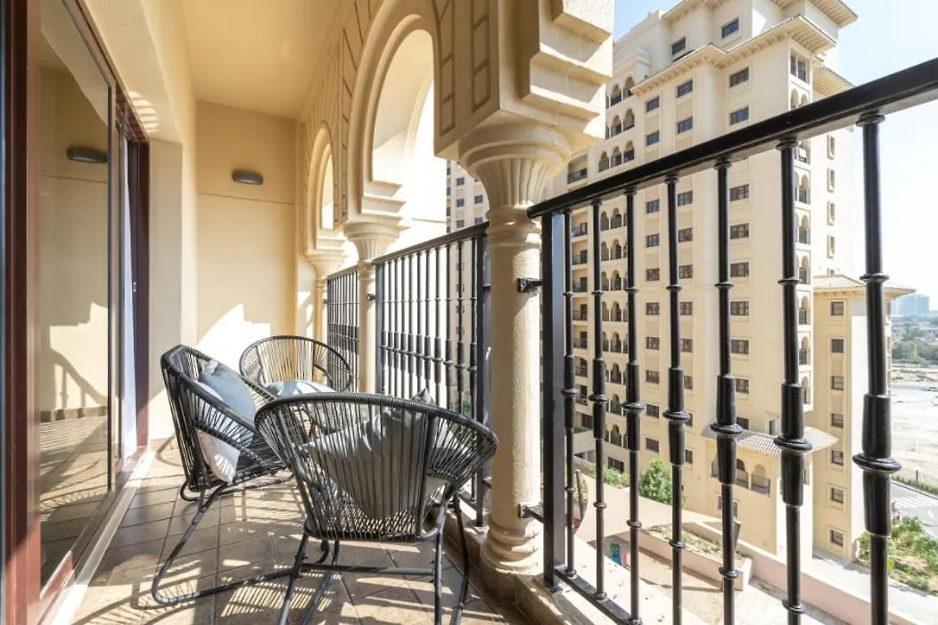 Stylish 1-Bedroom Retreat With Pool In Vibrant Jumeirah Golf Estates Dubai United Arab Emirates